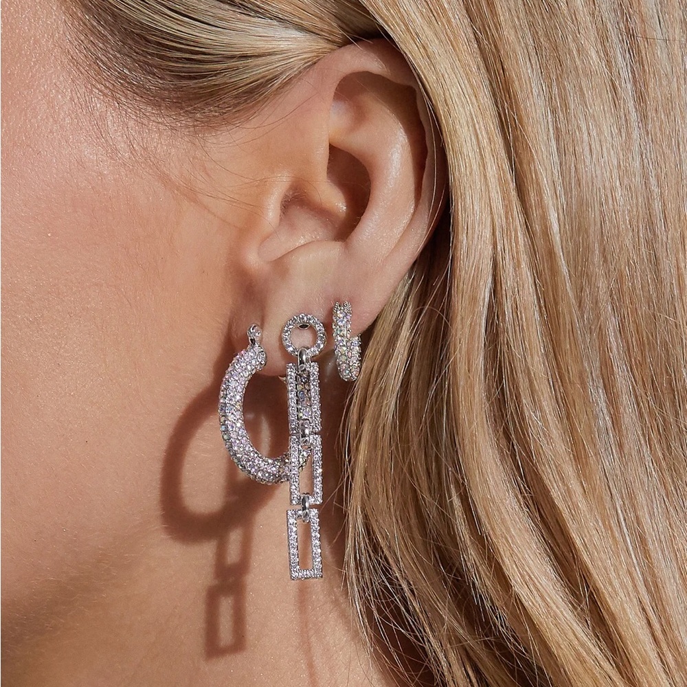 LUV AJ Mini Chain Link Studs - Picture 6 of 8